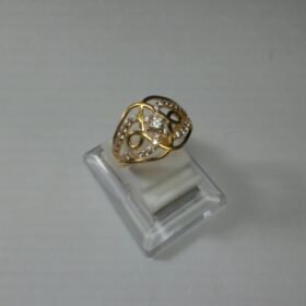 7015482 - CM MODEL MATA PUTIH [37.5% - 1.88gr]