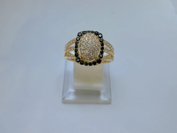 8005147 - CM MODEL MATA HITAM PUTIH SIZE 18 [37.5% - 2.66gr]