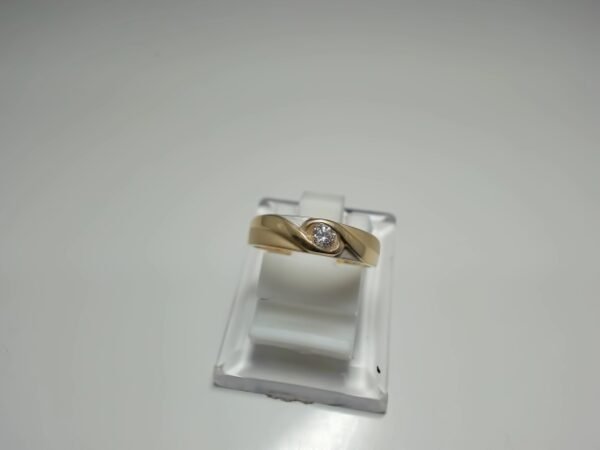 8008003 - CT WEDDING RING VARIASI MATA PUTH SIZE 10 [70% - 2.16gr]