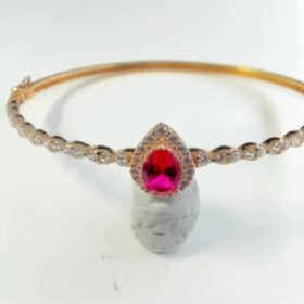 8069330 - GM AUVA VERONICA MATA MERAH PUTIH [8K - 6.77gr]