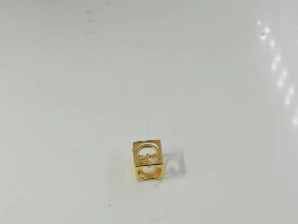 7166230 - LM MODEL SQUARE INISIAL G [8K - 0.47gr]