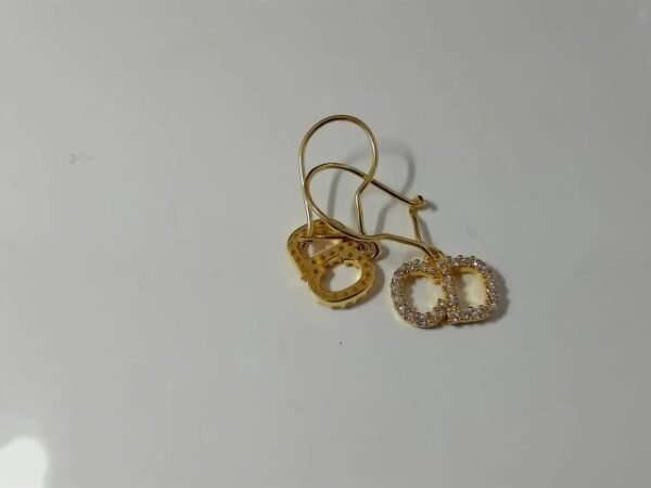 9200276 - WT MODEL ANTING CD MP [16K - 1.53gr]