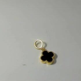 9200566 - LM MODEL CLOVER HITAM [8K - 0.79gr]