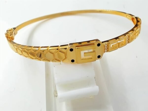 9202785 - GM MODEL EG MATA PUTIH ENAMEL G [8K - 5.01gr]