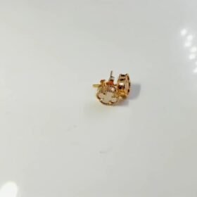 8091306 - WT MODEL CLOVER PUTIH TUSUK+ULIR [16K - 1.49gr]