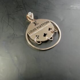 8092015 - LM MODEL MATA PUTIH, CAT [8K - 2.19gr]