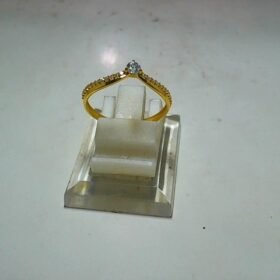 7184455 - CM MODEL MATA PUTIH [8K - 0.91gr]